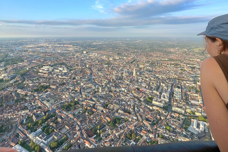 Gand: tour in mongolfiera all&#039;alba