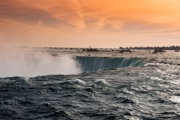 Toronto: Excursão às Cataratas do Niágara, cruzeiro guiado e viagem às cataratas