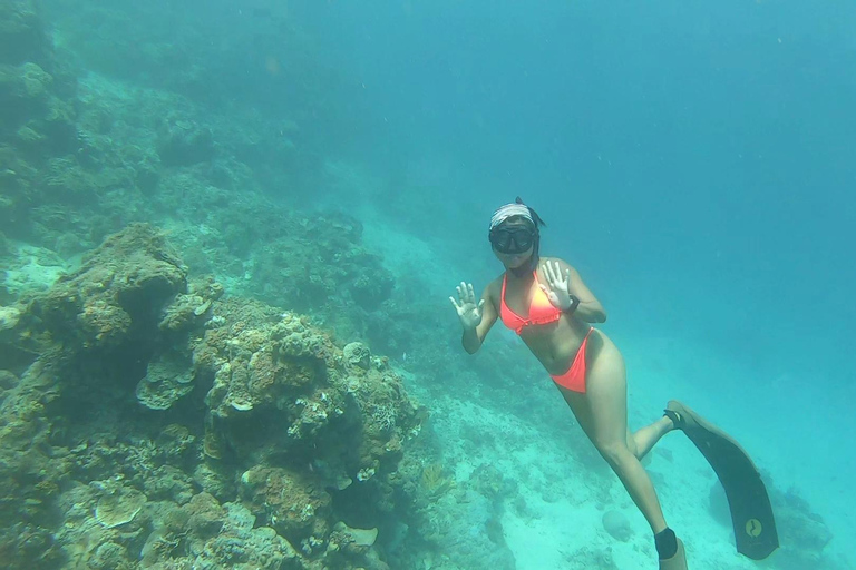 El Nido: 2-Day Island-Hopping Tour to Lincapan with Camping