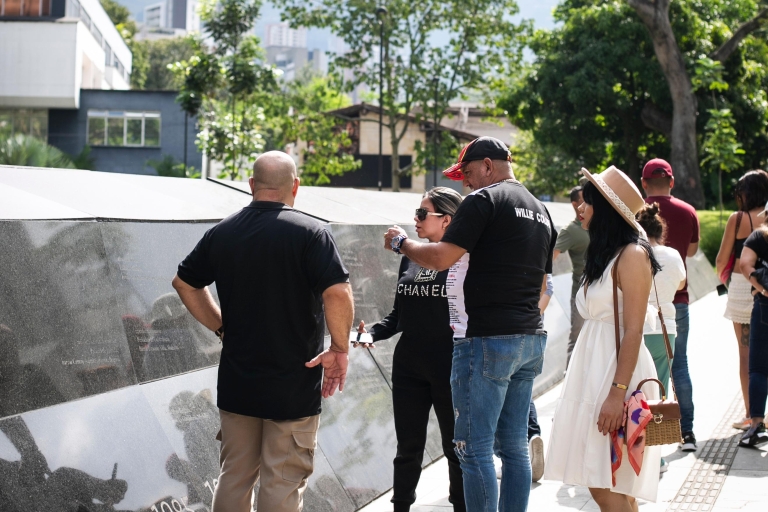 Medellín: Pablo Escobar-tour met gids en vervoer