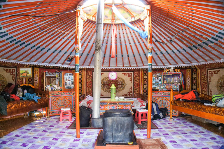 Ulaanbaatar: 2-Day Nomadic Life Experience. Live like local