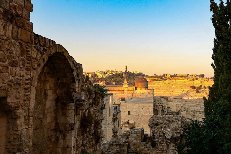 Jerusalem After Dark: Old City Sunset Walking Tour & Wine