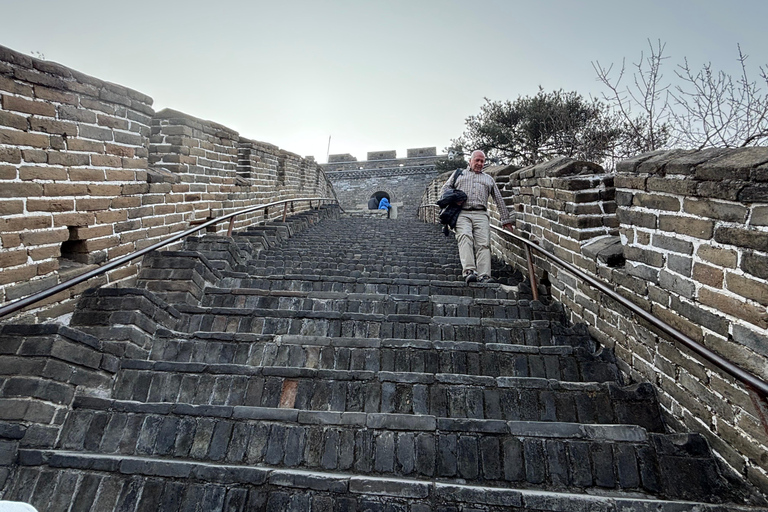 Beijing: Mutianyu Great Wall & Changling Tomb Private Tour transfer to Mutianyu Greatwall with tickets