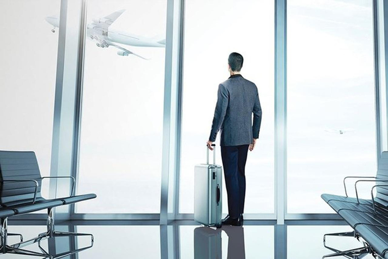 Kandy: Trasferimento privato al Bandaranaike International ...