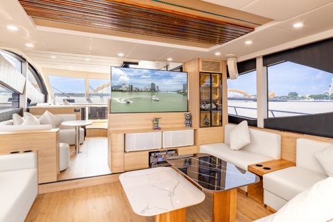 Da Nang: Private Luxury Yacht & Dragon Bridge Fire Show Luxury 2-Hour Ocean Mansion Yacht Charter – 4-Bedroom Bliss