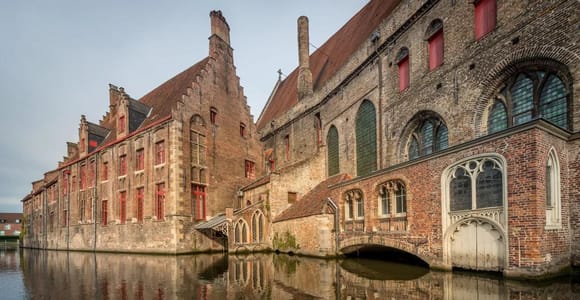 Bruges: Museum Sint-Janshospitaal Entry Ticket