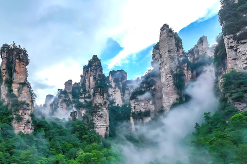 Zhangjiajie: 2-Day Avatar VR & Glass Bridge Tour