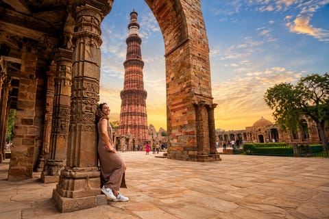 Old & New Delhi Private Day Tour with Female Guide
