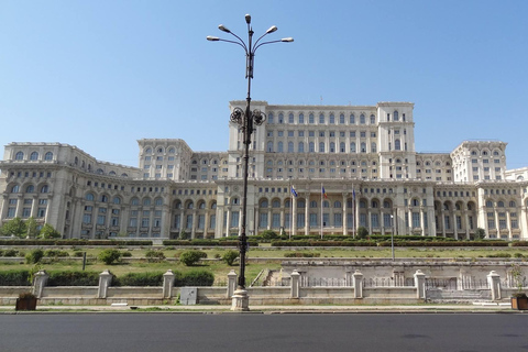 Bucharest: Private City Tour by BMW 7 Series