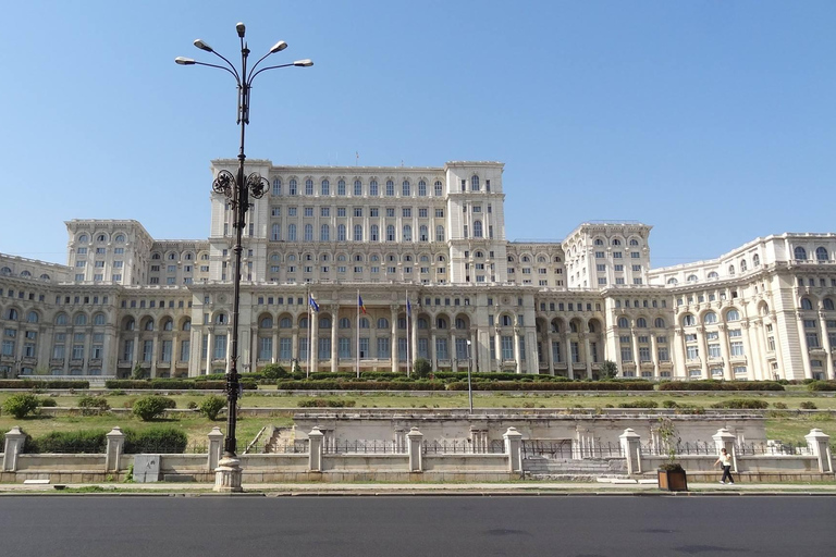 Bucharest: Private City Tour by BMW 7 Series
