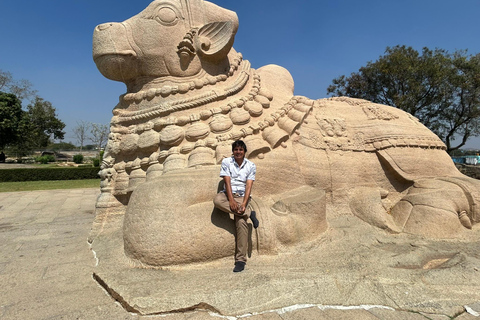 Sculture, arte e architettura di Lepakshi e Nandi HillsEsplora gli antichi templi di Lepakshi e le colline Nandi