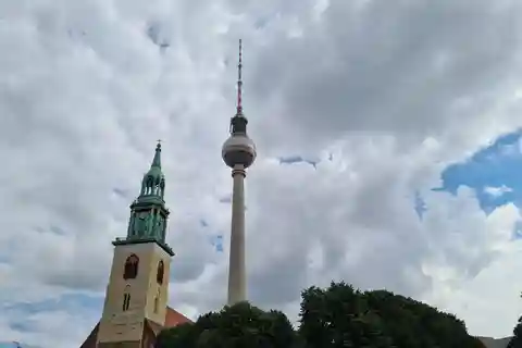 Berlin: Express History Walking Tour