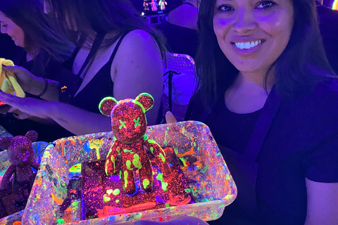 Barcelona: Bear-brick Fluorescent Painting | Wine and Art Barcelona: Bearbrick Fluorescent Painting | Wine and Art