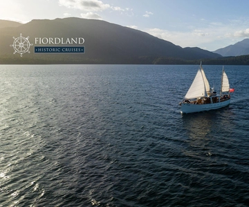 Te Anau: Evening Scenic Cruise