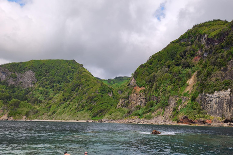 Flores: Caves, Waterfalls and Snorkelling