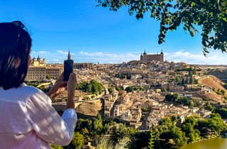 Madrid: Toledo & Segovia Tour mit Kathedrale, Alcazar & Mittagessen