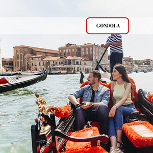 Venice: Grand Canal Gondola Ride with App Commentary