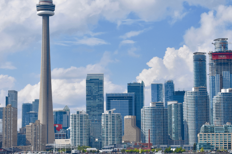 Toronto: tour guiado por la ciudad de 2 horas en autobús con opción de cruceroTour de la ciudad de Toronto de 2 horas con crucero en barco