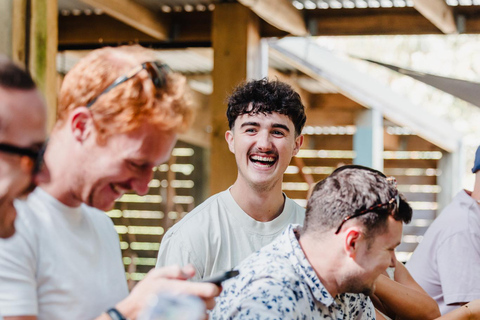 悉尼：杰维斯湾之旅，探访海滩、考拉和袋鼠上午7:30从圣安德鲁大教堂出发。