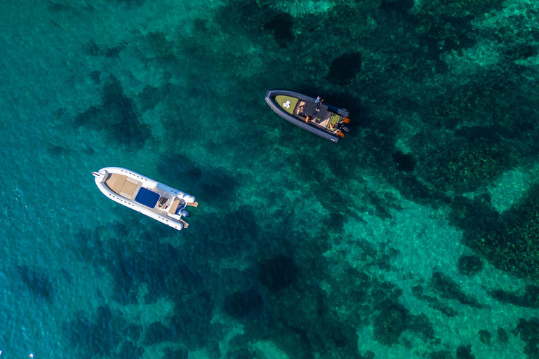 Cagliari: Boat Tour with 5 Snorkeling Stops & Free Drinks