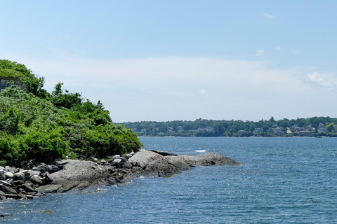 Portland: Maine Lighthouses Sightseeing Cruise with Drinks
