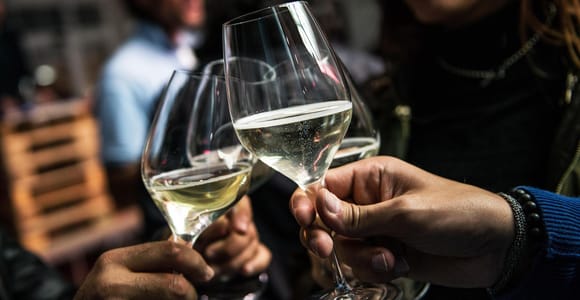 Munich: Wine Tasting Tour with 9 Glasses of Wine