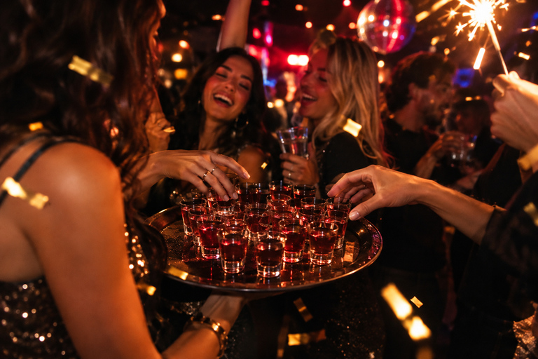 Rotterdam: New Year's Eve Pub Crawl Party and VIP Club Entry