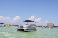 Fort Walton Beach, Crab Island Pontoon Boat Rental - Housity