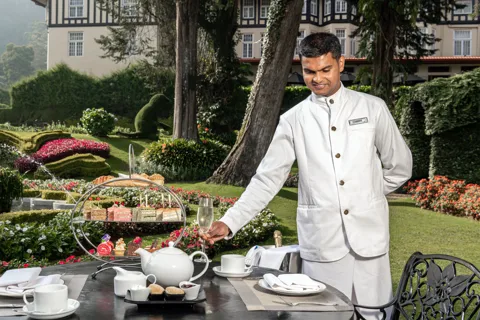 Tè pomeridiano reale al Grand Nuwara Eliya + bollicine!