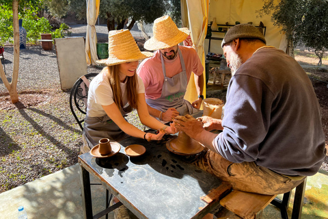 Clases de Experiencia, Cocina, Cerámica y MosaicoClase de cerámica y comida en la granja