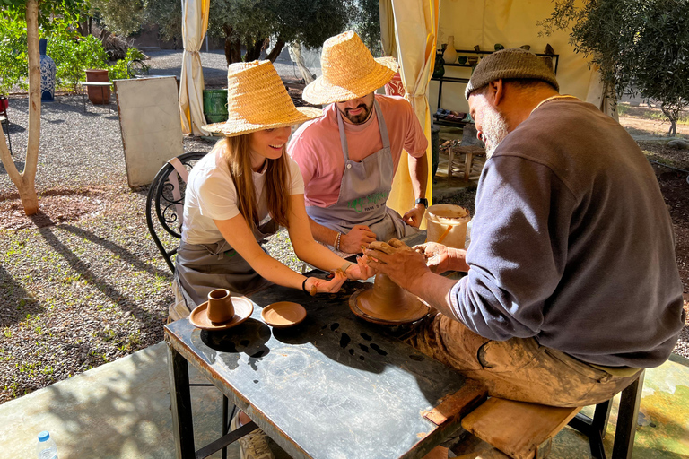 Clases de Experiencia, Cocina, Cerámica y MosaicoClase de cerámica y comida en la granja