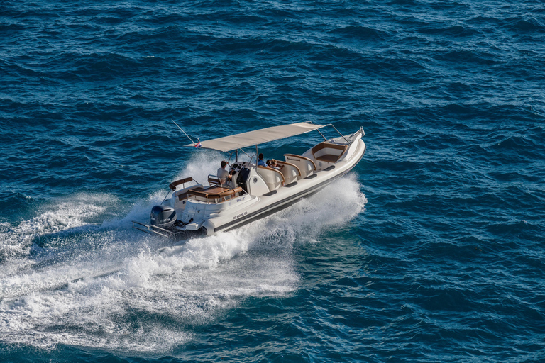 Visite privée du lagon bleu et des 3 îles en bateau à moteur