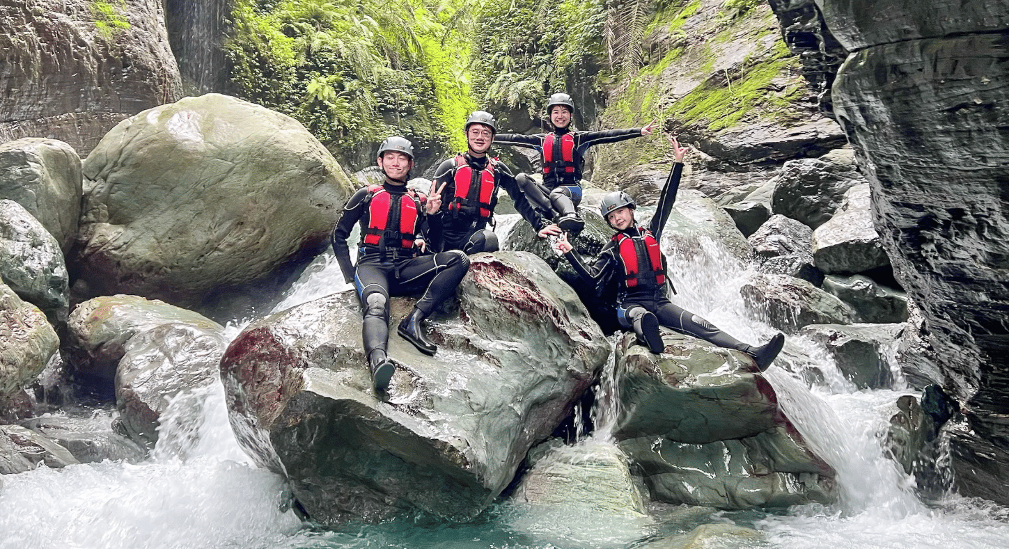 Hualien: Fluss-Tracing-Tour auf dem Bai-Bao Creek & Jade-Jagd