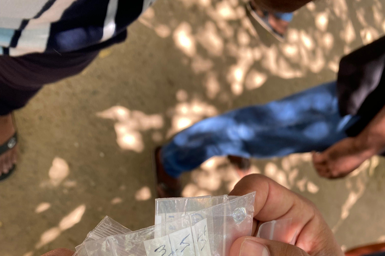 Galle: Traditional Open-Air Gem Market Guided Tour