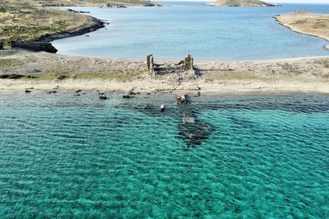 CROCIERA PRIVATA MATTUTINA SULLA COSTA MERIDIONALE DI MYKONOS O SU DELOS E RENIACROCIERA PRIVATA MATTUTINA SULLA COSTA MERIDIONALE DI MYKONOS