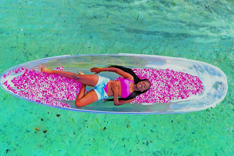 Miami/South Beach: servizio fotografico in kayak trasparente con droneKayak trasparente singolo con fiori e video