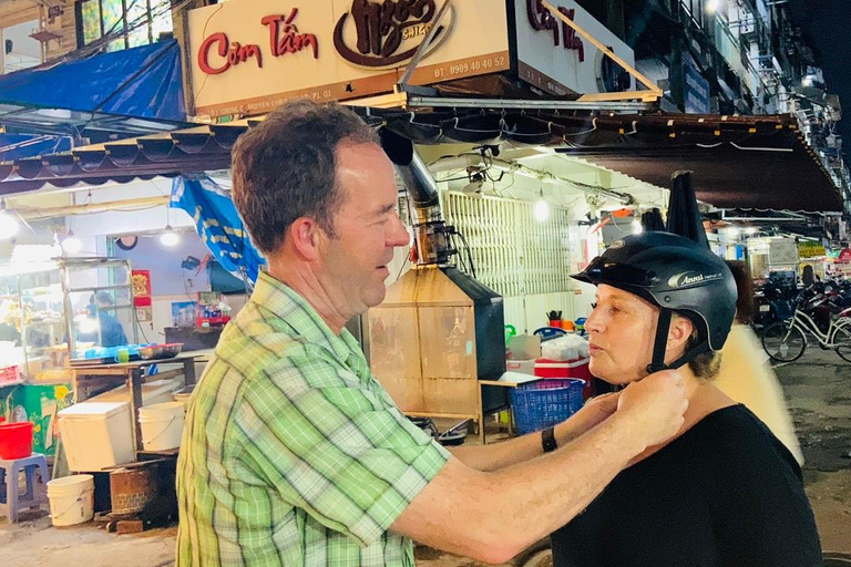 Ho Chi Minh City: Eleven-Tastings Food Tour by Scooters