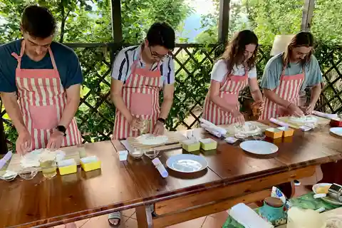 Salerno: Relax day in the green: Cooking Class, Pool, Dinner