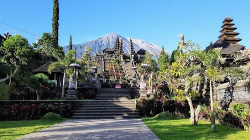 Bali: Tempio di Besakih, cascata di Tukad Cepung, Penglipuran