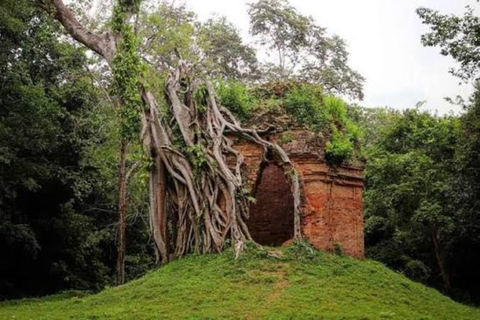 Siem Reap to Phnom Penh: Private Transfer with Scenic Stops
