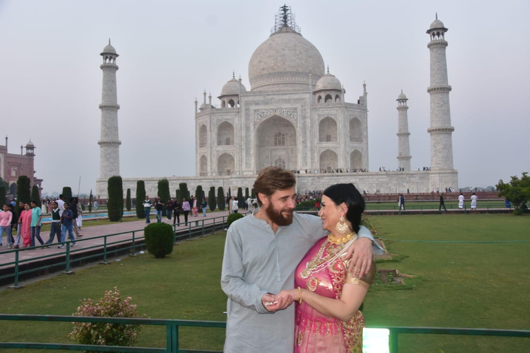 Agra: Taj Mahal Guided Tour with Instagram Photoshoot Private Car, Driver, Local Expert Tour Guide & Entry Tickets