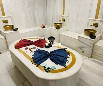 Istanbul: Private Turkish Bath, Massage, and Pool in Taksim