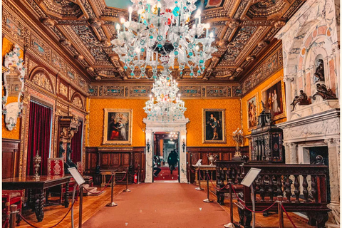 Bucharest: Brasov Old Town & Dracula's & Wednesday & Peles