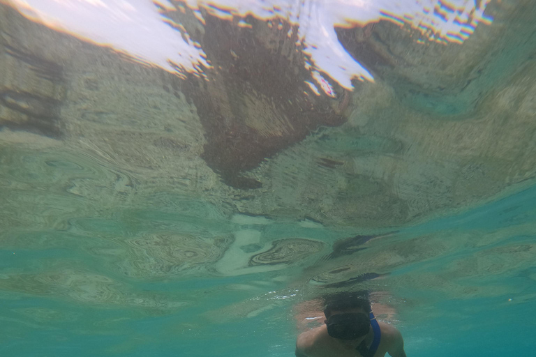 Lombok: Private Glass-Bottom Boat Tour with Snorkeling