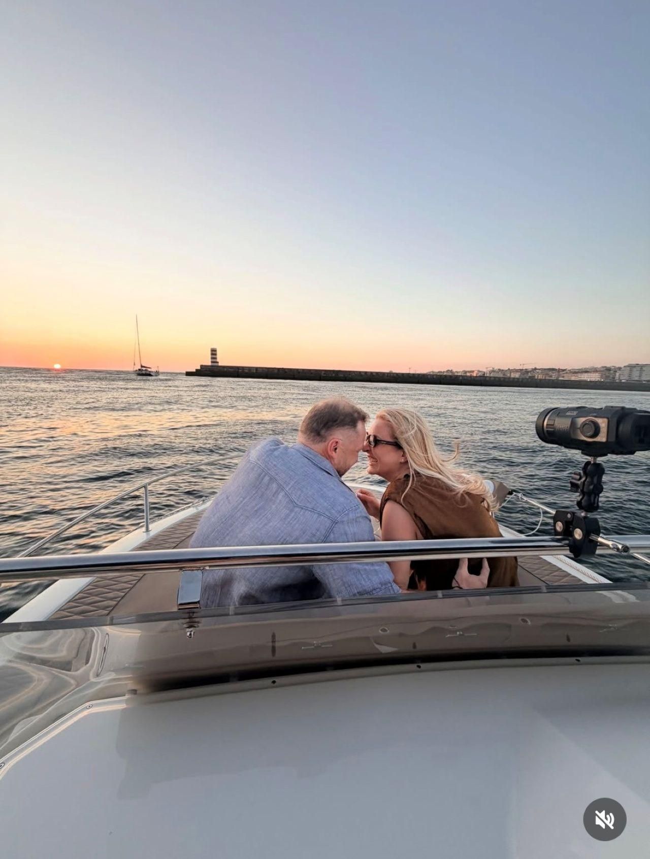 Private Bootsfahrt in Porto mit Einheimischen und Wein (Option mit Sonnenuntergang)