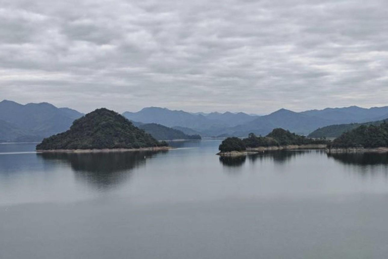 Hangzhou: Qiandao Lake Forest & Kayak Private Day Trip