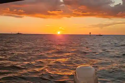Saint Petersburg: Private Sunset Intracoastal cruise
