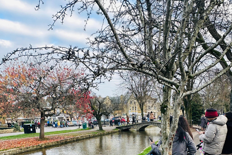 London: Cotswolds Villages & Castle Combe Small-Group Tour