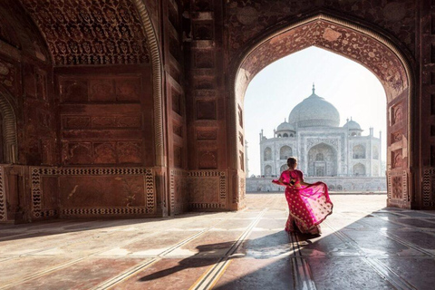 Agra: Taj Mahal Skip the Line Ticket with Car, Guide & Lunch Only Guide for Taj Mahal (No Tickets, Car & Lunch)