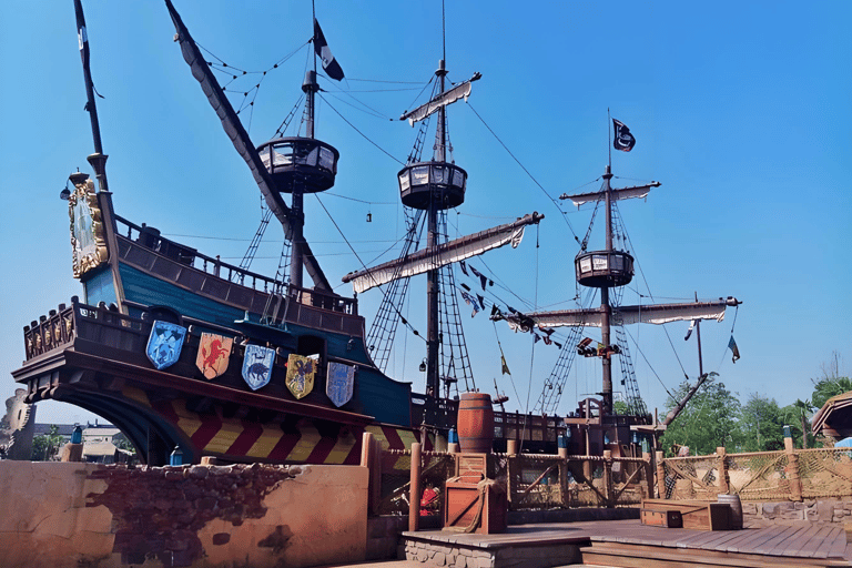 Shanghai: Fantasy-Themed Resort Entry Ticket Entry Ticket (Fri-Sun)